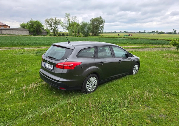 Ford Focus cena 39975 przebieg: 162200, rok produkcji 2018 z Wrocław małe 79